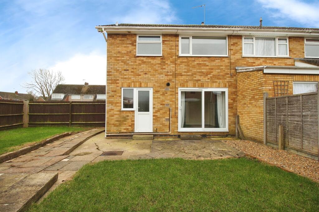3 bedroom semidetached house for sale in St. Saviours Road, Kettering