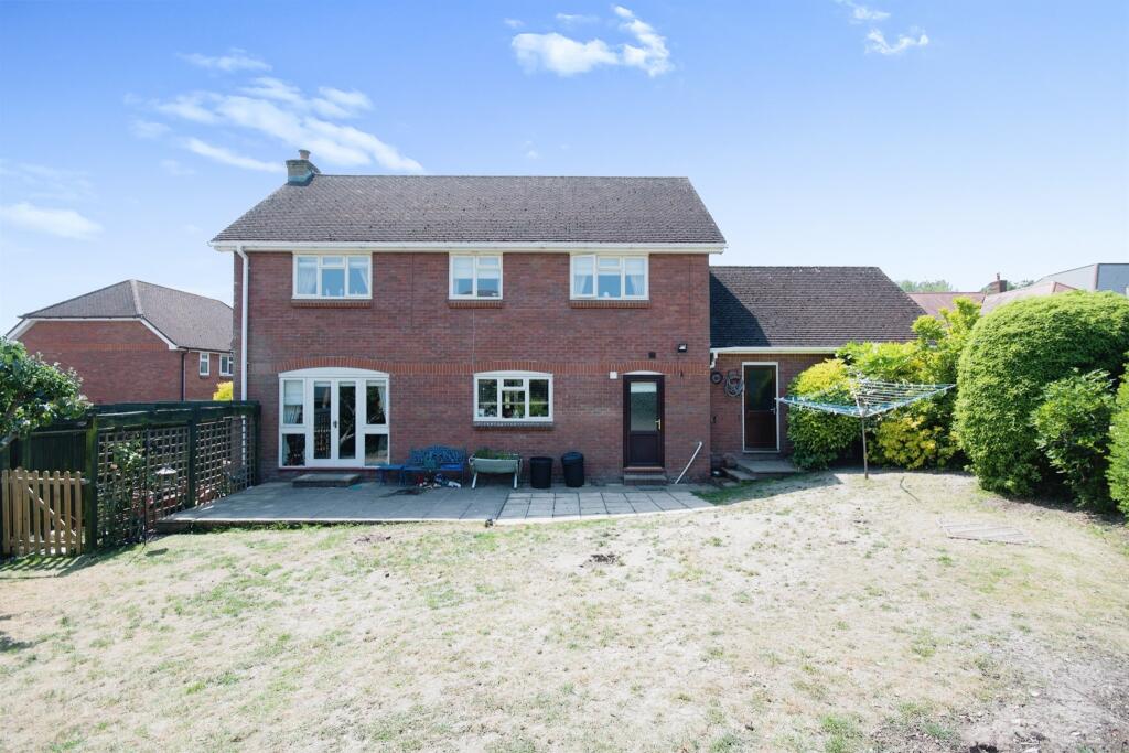 4 Bedroom Detached House For Sale In Buttercup Lane, Blandford Forum, DT11