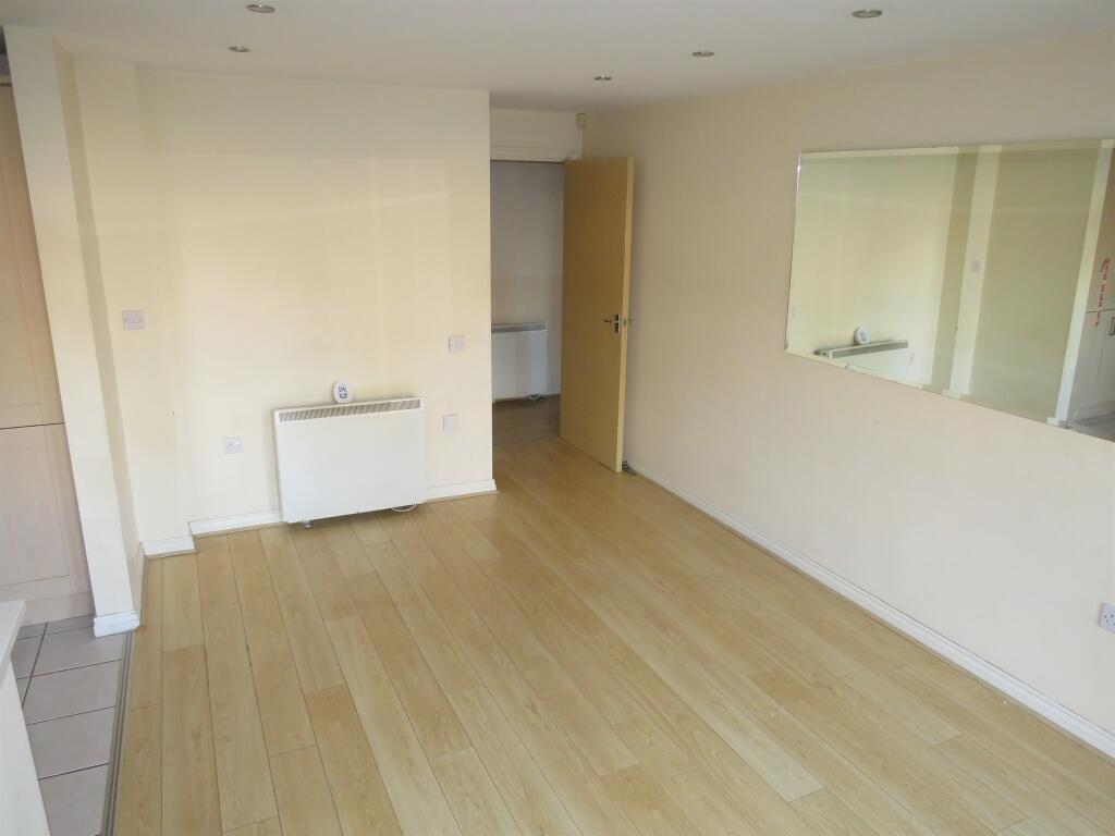 Additional property image - Thackhall Street, The City, Coventry
