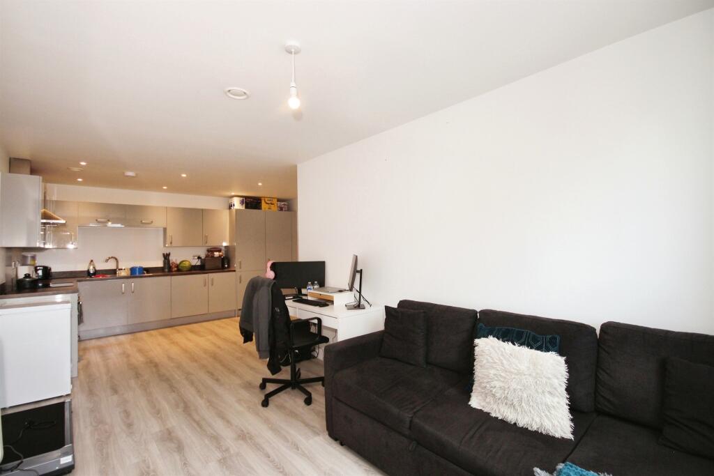 Additional property image - Foleshill Road, Coventry