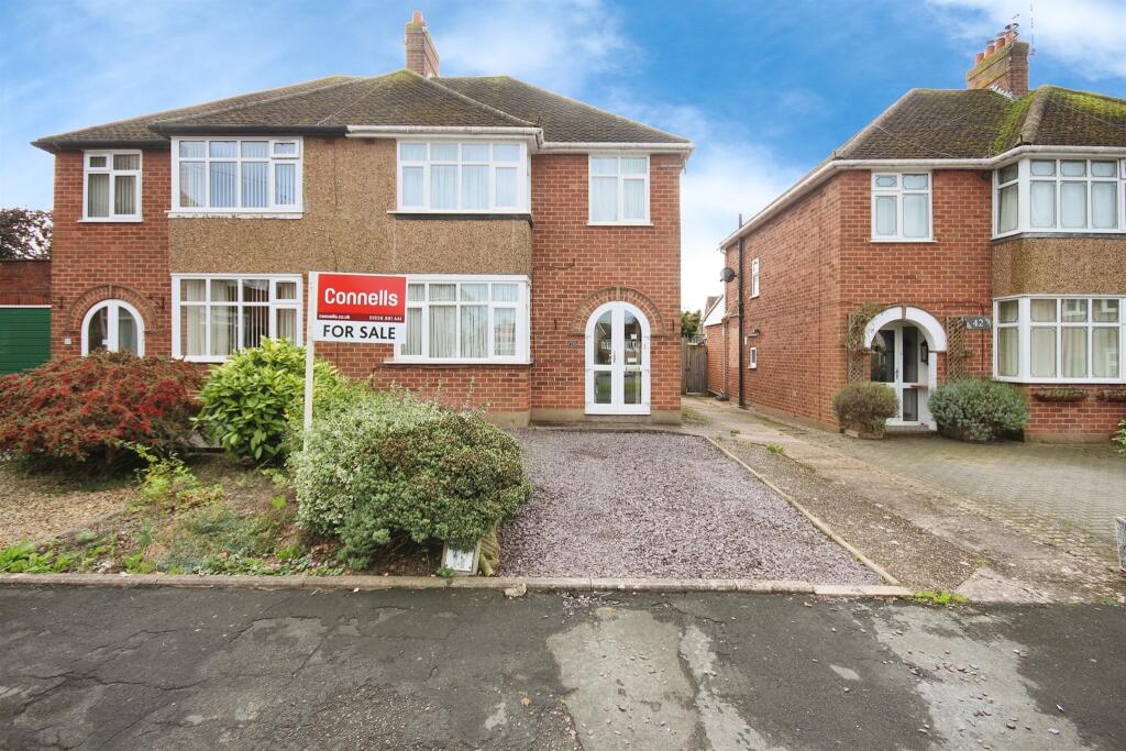 3 bedroom semidetached house for sale in St. Catherines Crescent