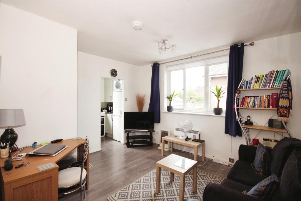 Additional property image - Claremont Road, Leamington Spa