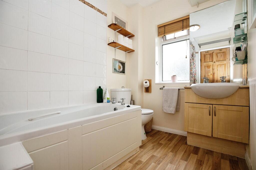 Additional property image - Campion Terrace, Leamington Spa