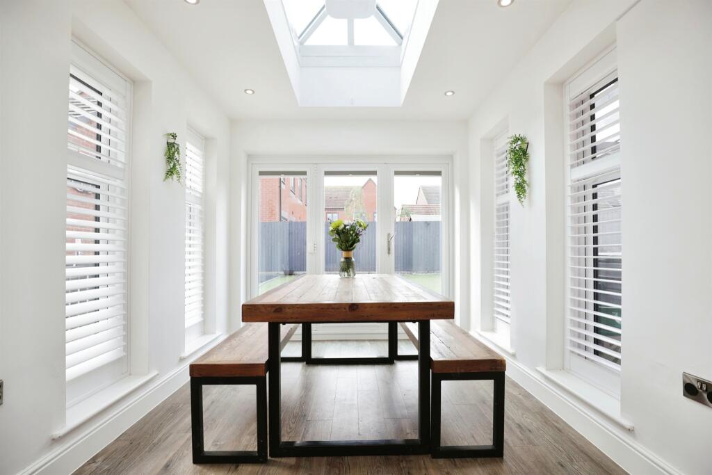 Additional property image - Jubilee Way, Bishops Tachbrook, Leamington Spa