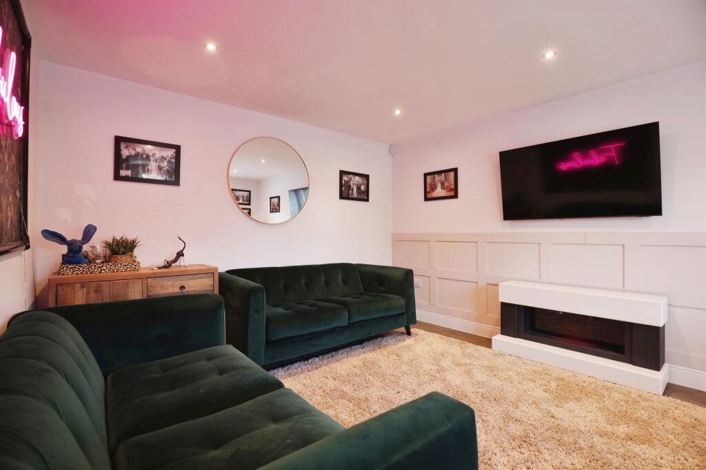 Additional property image - Jubilee Way, Bishops Tachbrook, Leamington Spa