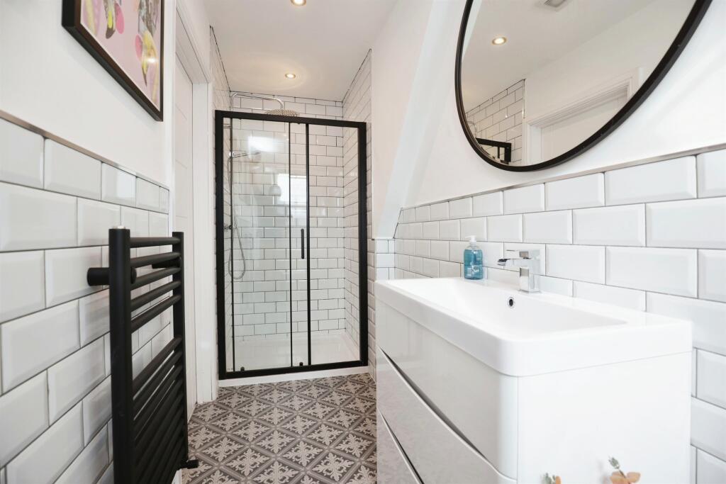 Additional property image - Jubilee Way, Bishops Tachbrook, Leamington Spa