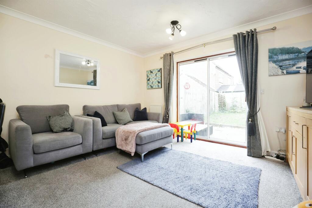 Additional property image - Coriolanus Square, Heathcote, Warwick