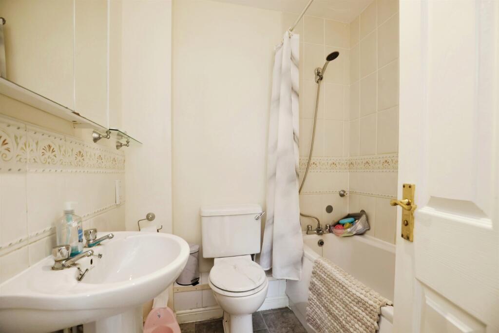 Additional property image - Coriolanus Square, Heathcote, Warwick
