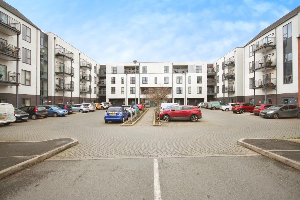 Additional property image - Queensway, Leamington Spa