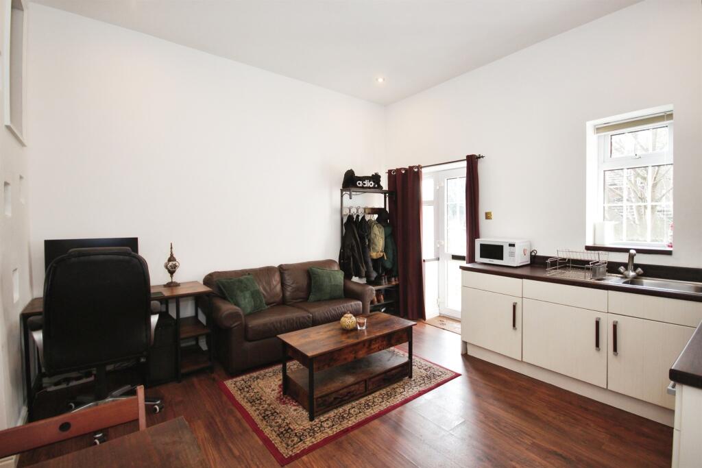Additional property image - Hitchman Road, Leamington Spa
