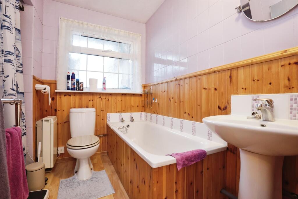 Additional property image - Vicarage Lane, Harbury, Leamington Spa