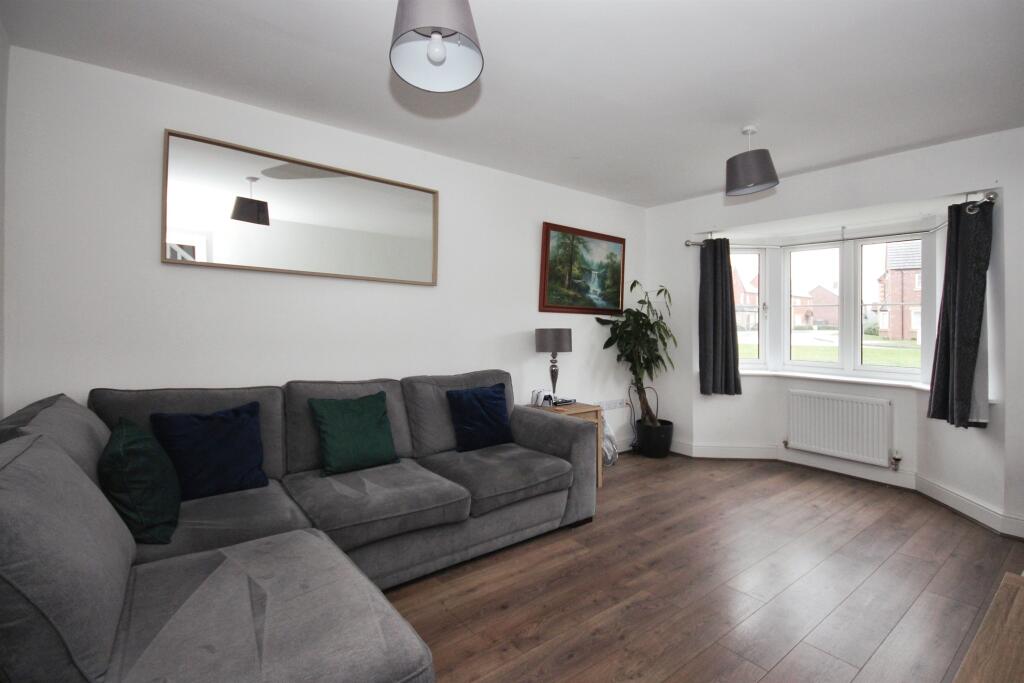 Additional property image - Foster Drive, Radford Semele, Leamington Spa