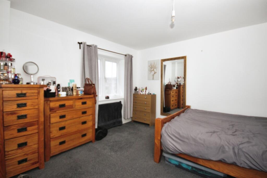 Additional property image - Foster Drive, Radford Semele, Leamington Spa