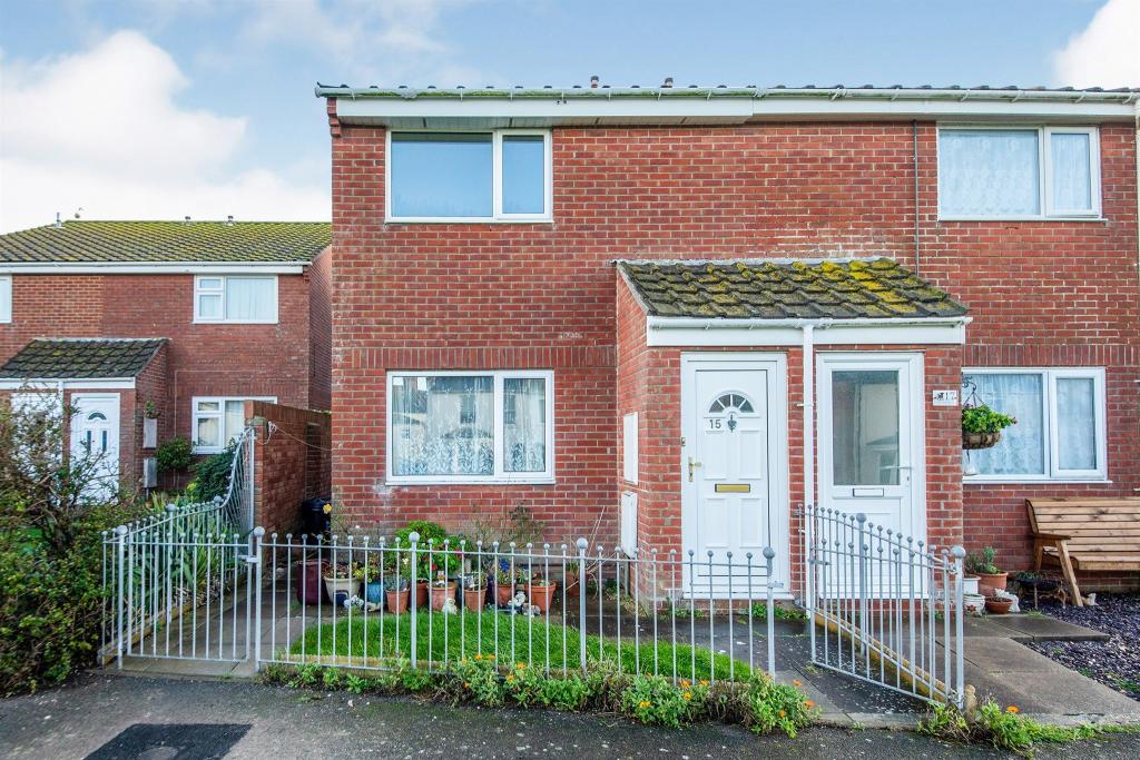 1 bedroom end of terrace house for sale in Plover Walk, Wyke Regis, Weymouth, DT4