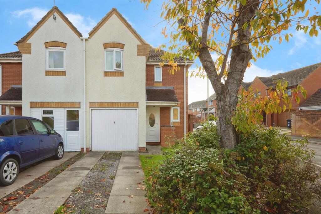 Main image of property: Horsefields, GILLINGHAM