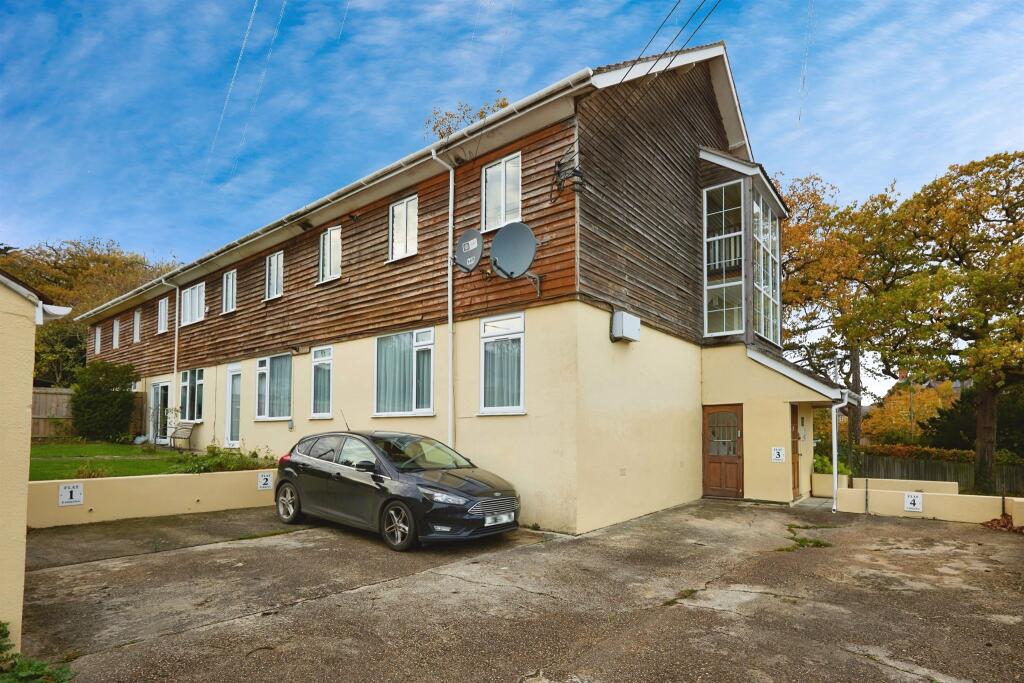 Main image of property: Common Mead Lane, Gillingham