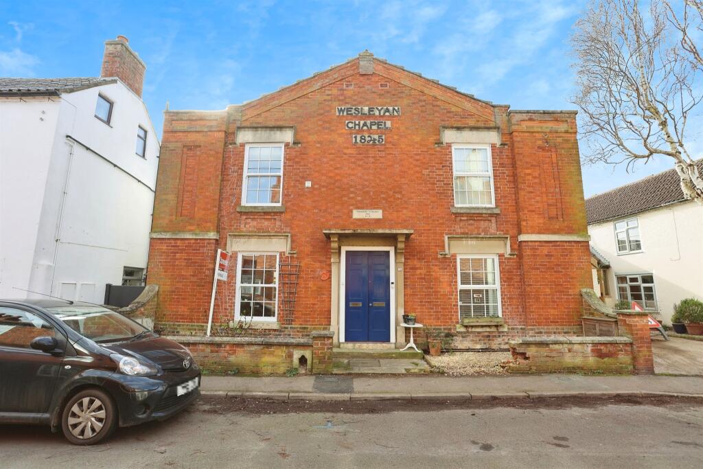 2 bedroom semidetached house for sale in Chapel Street, Bottesford