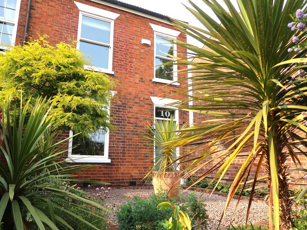 Main image of property: Barrowby Road, Grantham