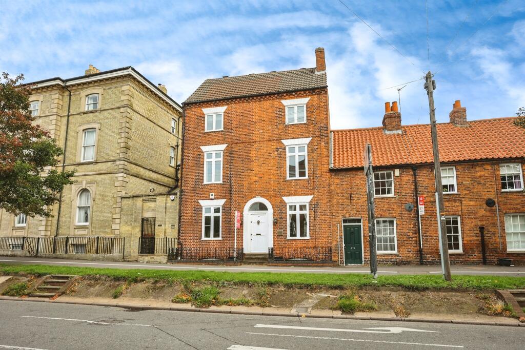 Main image of property: North Parade, Grantham