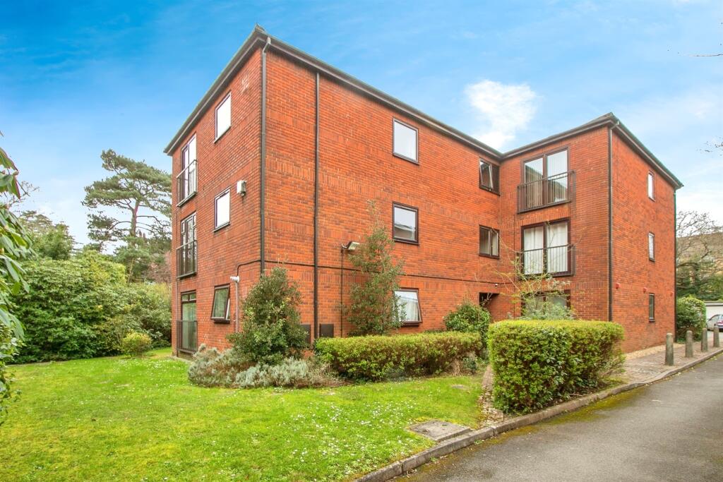 1 bedroom flat for sale in Dean Park Road, Bournemouth, BH1
