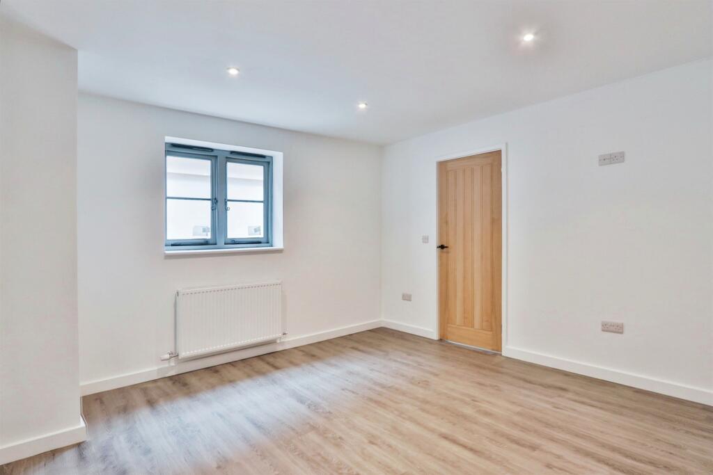 Additional property image - Christchurch Road, Bournemouth
