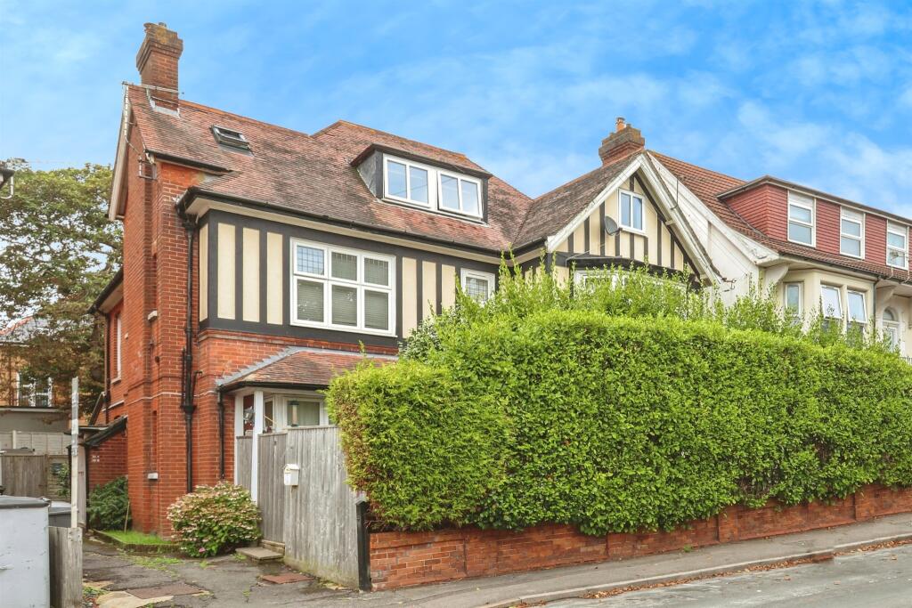 Main image of property: Glen Road, Bournemouth