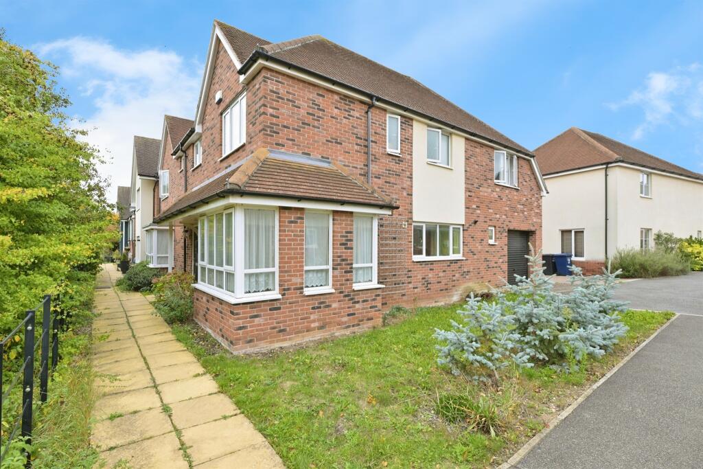 Main image of property: Wood Ridge Crescent, ST. NEOTS