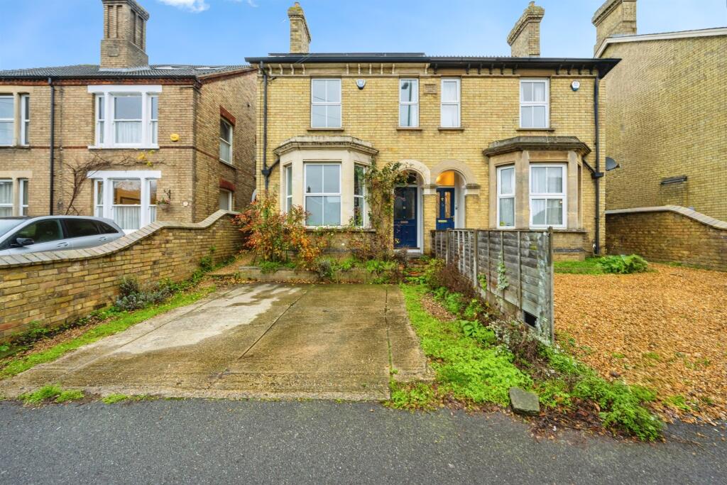 Main image of property: Bedford Road, SANDY