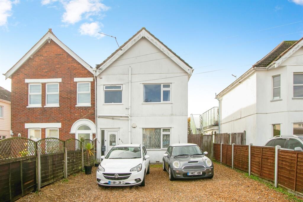 2 bedroom flat for sale in Stewart Road, Bournemouth, BH8