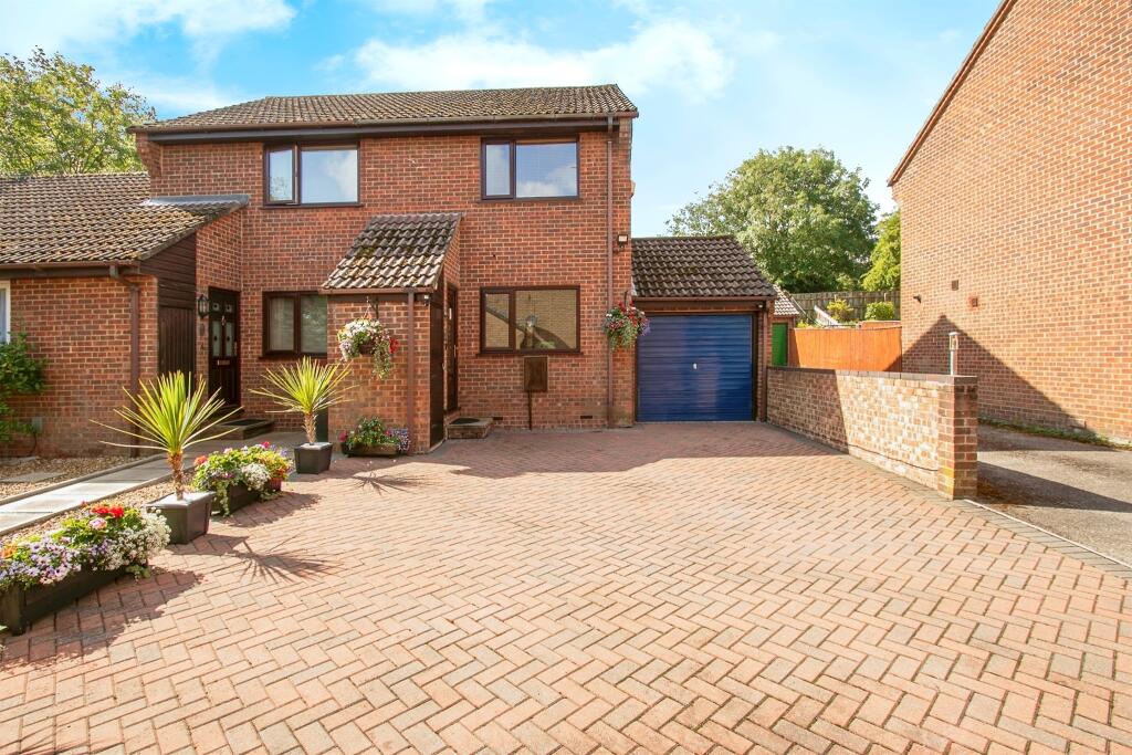 Additional property image - Fryer Close, Bournemouth
