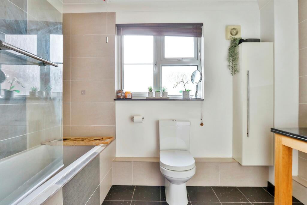 Additional property image - Chloe Gardens, Parkstone, Poole