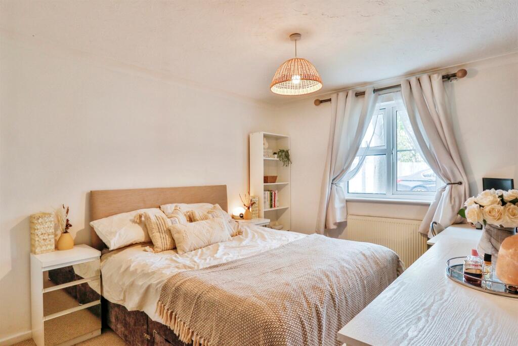 Additional property image - Chloe Gardens, Parkstone, Poole