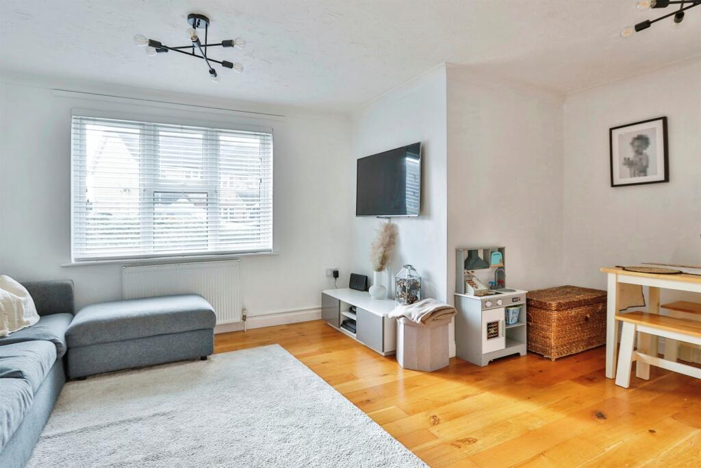 Additional property image - Chloe Gardens, Parkstone, Poole
