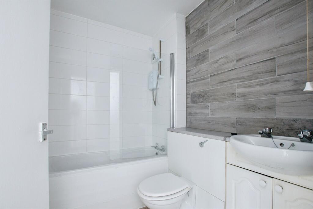 Additional property image - Thames Close, Ferndown