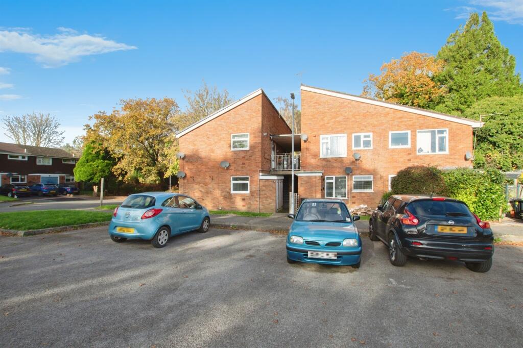 Additional property image - Thames Close, Ferndown