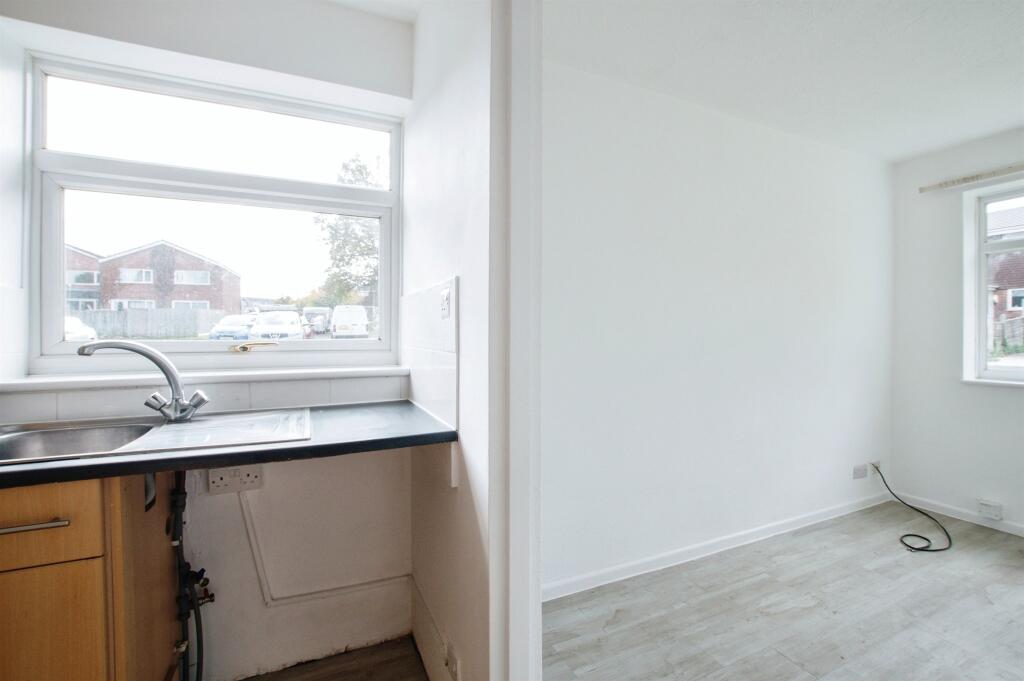 Additional property image - Thames Close, Ferndown