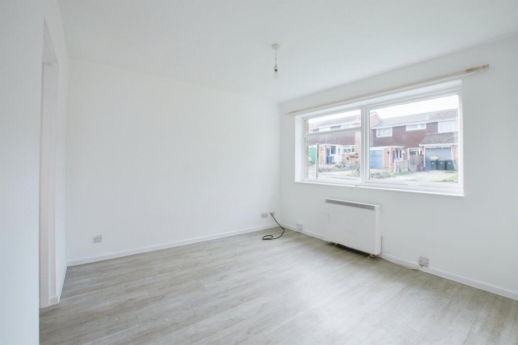 Additional property image - Thames Close, Ferndown