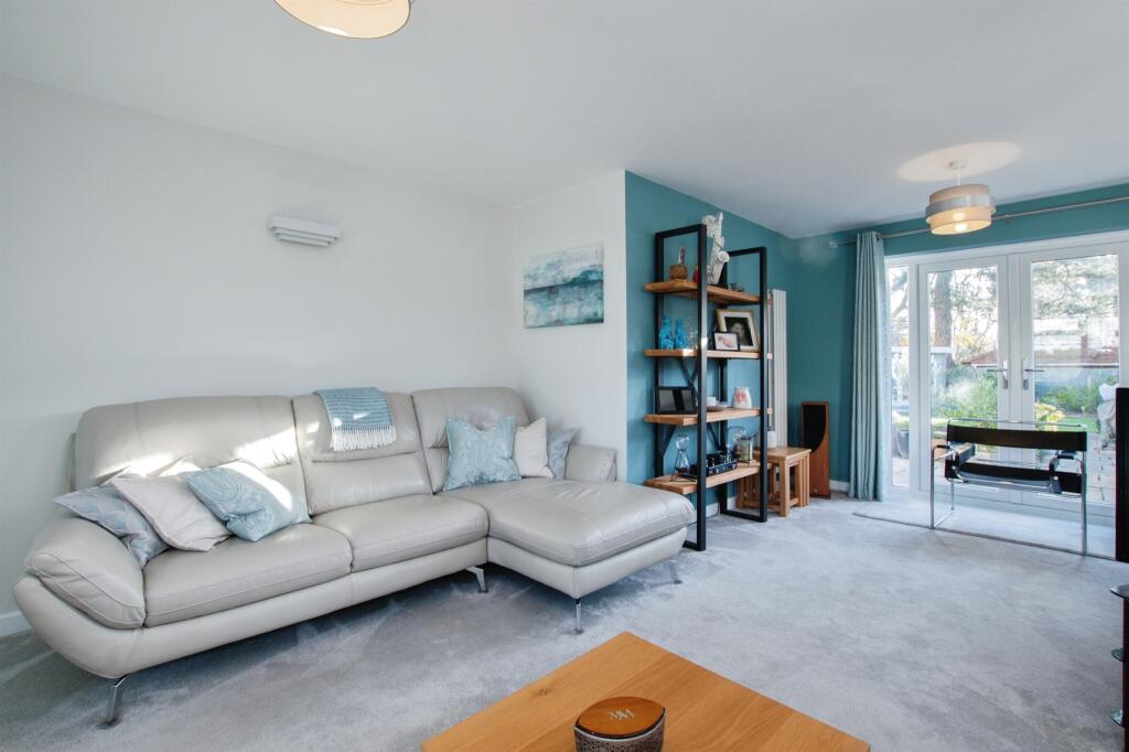 Additional property image - Fernlea Close, FERNDOWN