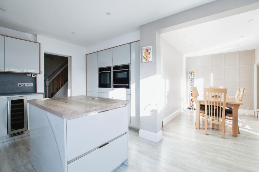 Additional property image - Fernlea Close, FERNDOWN