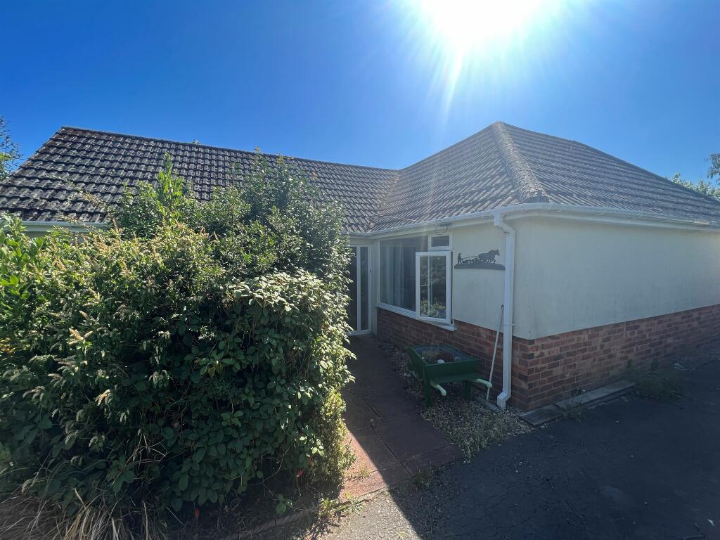 3 bedroom detached bungalow for sale in Ameysford Road, Ferndown, BH22