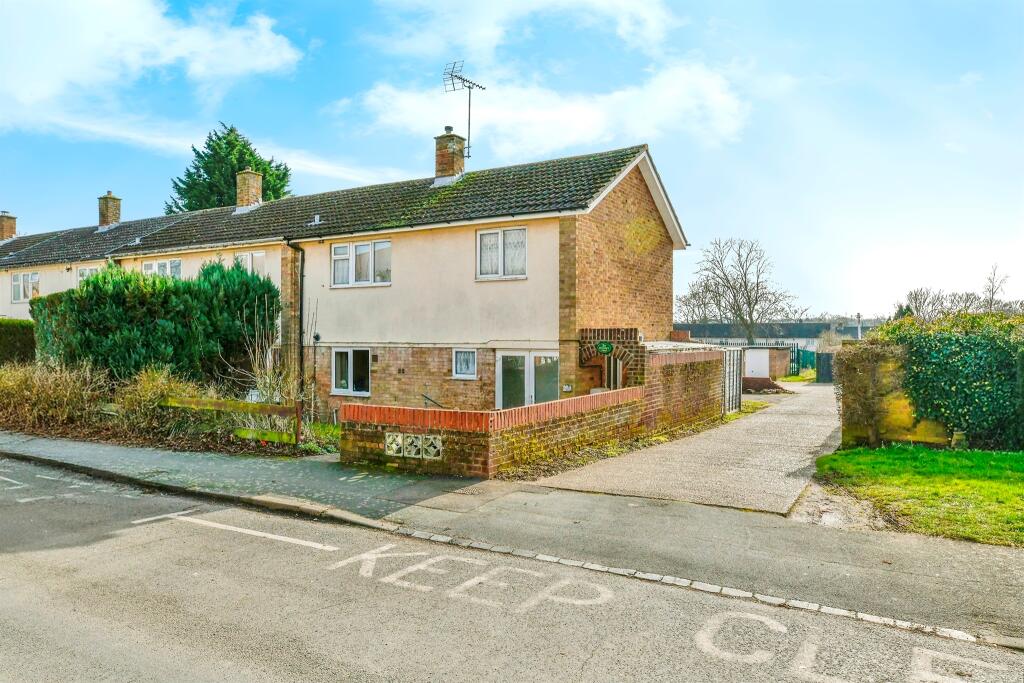Main image of property: Lygrave, Oaks Cross, Stevenage