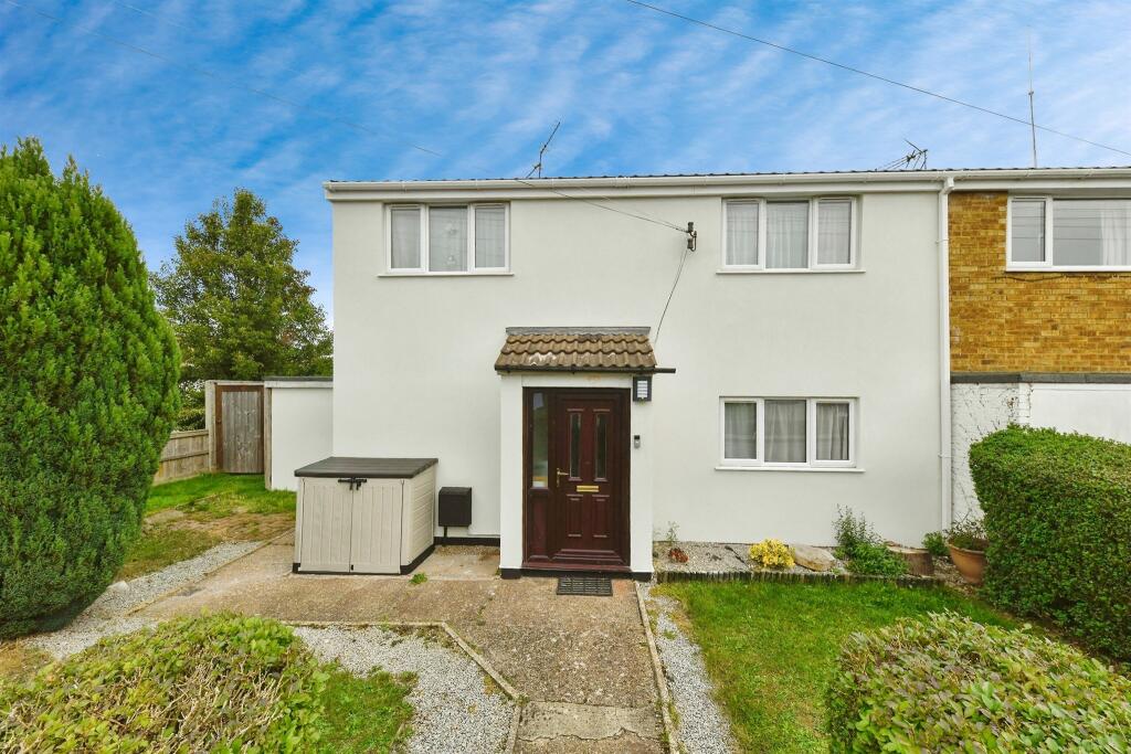Main image of property: Long Leaves, Stevenage