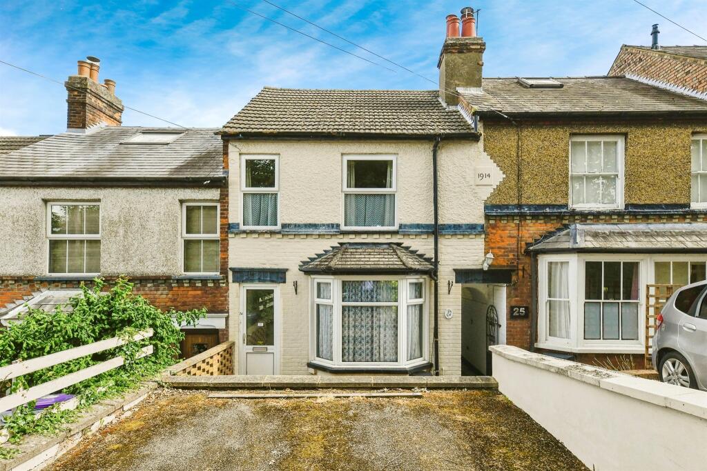 2 bedroom terraced house for sale in Kershaws Hill, Hitchin, SG4