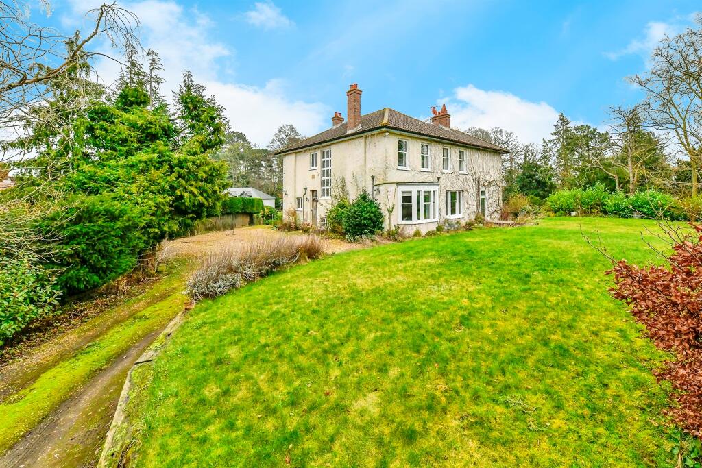 Main image of property: Standhill Road, Hitchin