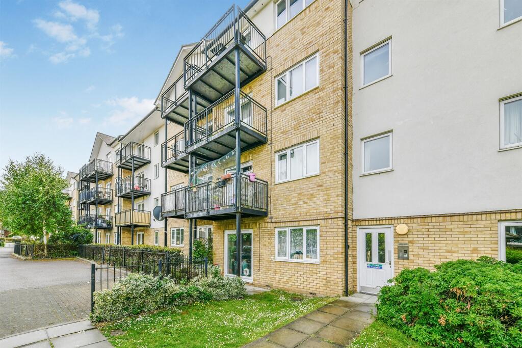 Main image of property: Cooks Way, Hitchin
