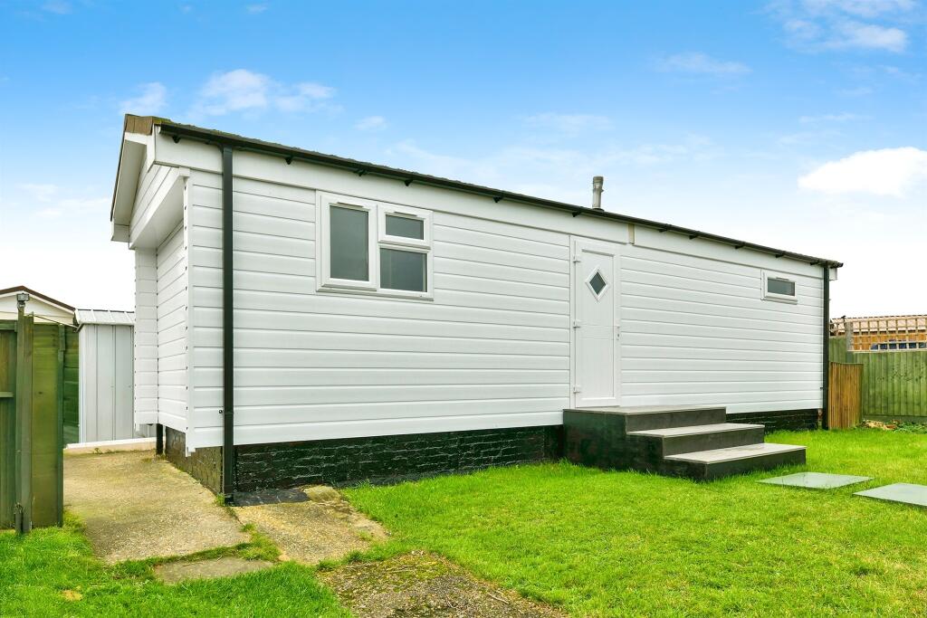 Main image of property: Bedford Road, Lower Stondon, Henlow