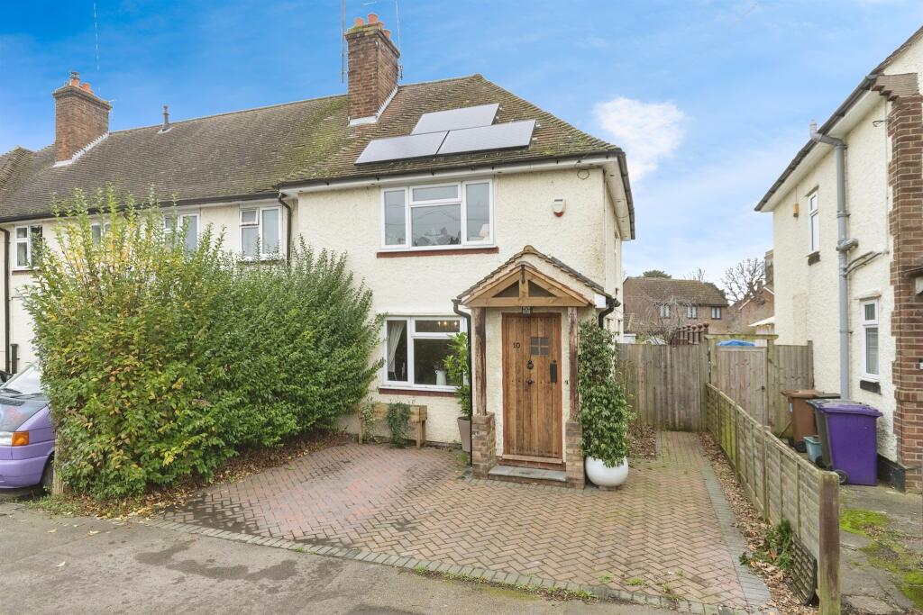 3 bedroom end of terrace house for sale in Norton Road, Baldock, SG7
