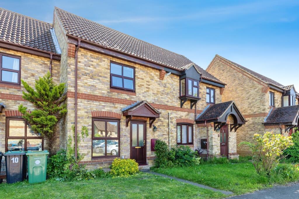 2 bedroom terraced house for sale in Primary Way, Arlesey, SG15