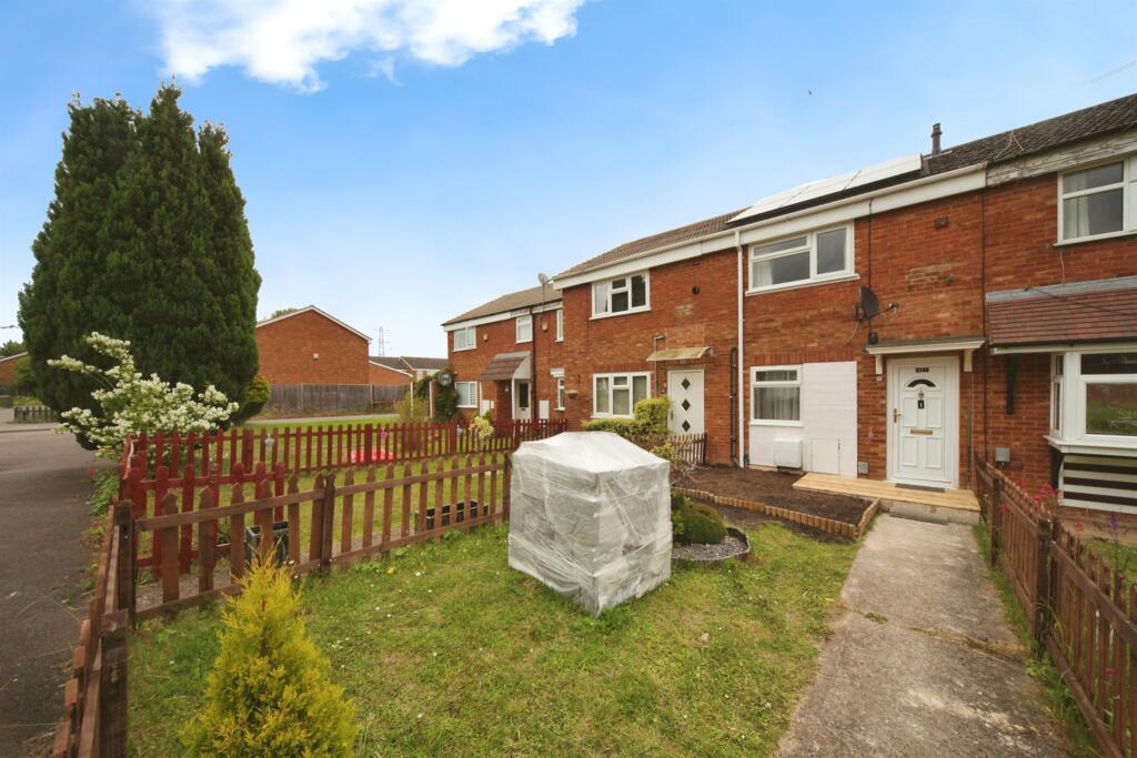 2 bedroom terraced house for sale in Fareham Way, Houghton Regis
