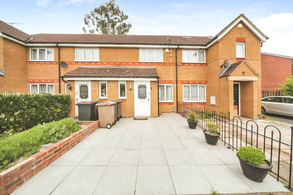 2 bedroom terraced house for sale in Dunraven Avenue, Luton, LU1